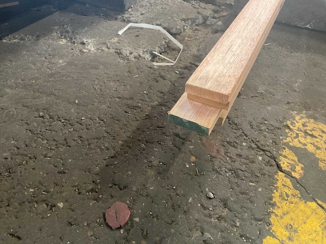 Meranti geschaafd 120x450 mm (4x) - afbeelding 3 van  4