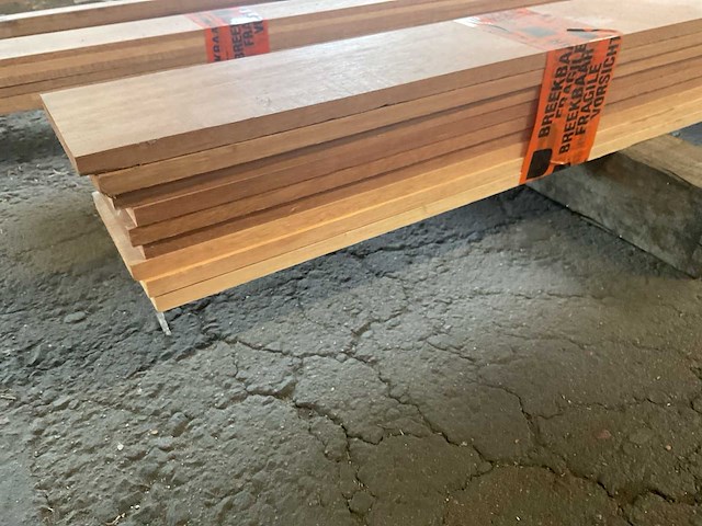 Meranti geschaafd 120x900 mm (9x) - afbeelding 3 van  4