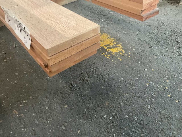 Meranti geschaafd 190x1400 mm (4x) - afbeelding 2 van  5
