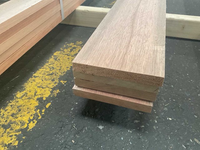 Meranti geschaafd 190x1400 mm (4x) - afbeelding 4 van  5