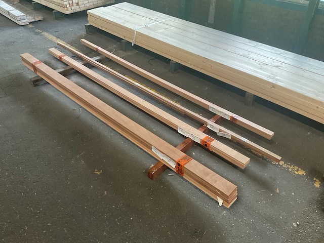 Meranti geschaafd 190x200 mm (3x) - afbeelding 1 van  6
