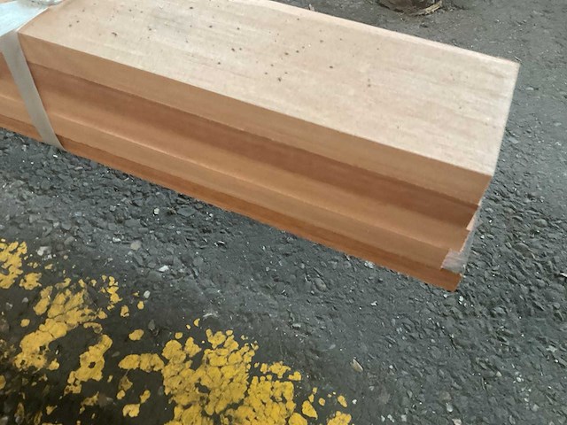 Meranti geschaafd 190x900 mm (5x) - afbeelding 1 van  2
