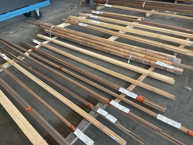 Meranti glaslat 15x15 cm (10x) - afbeelding 1 van  4