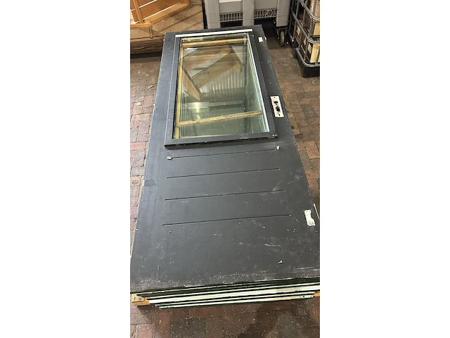 Meranti hardhouten buitendeur, hr++ glas; lage borstwering, houtkleur, pallet b - afbeelding 6 van  8