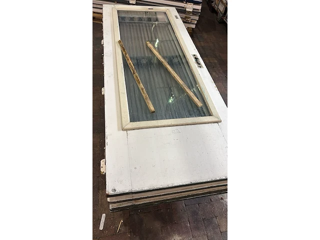 Meranti hardhouten buitendeur, hr++ glas; lage borstwering, houtkleur, pallet b - afbeelding 8 van  8