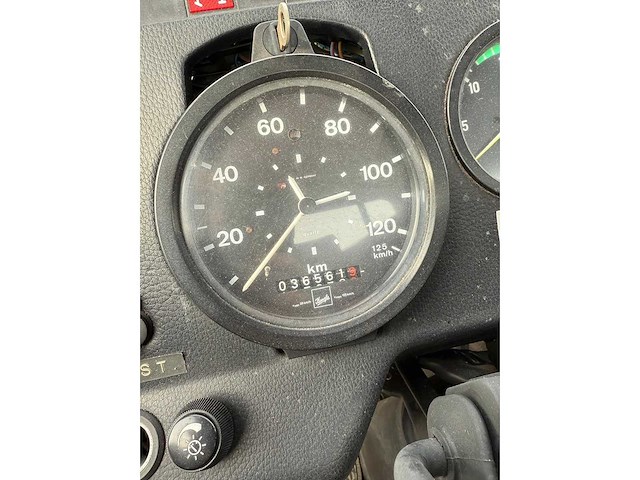 Mercedes - 1019 - vrachtwagen - afbeelding 5 van  11