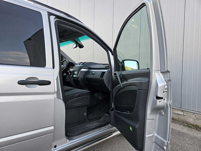 Mercedes - 122 cdi - vito - van - afbeelding 2 van  13