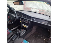 Mercedes - 190 e - personenauto - afbeelding 13 van  27