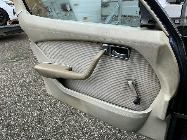 Mercedes - 1991 - 280s - w126 - personenauto - afbeelding 10 van  23