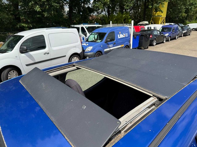 Mercedes - 2001 - a-klasse - 190 automaat - duits - afbeelding 11 van  27