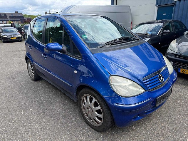 Mercedes - 2001 - a-klasse - 190 automaat - duits - afbeelding 21 van  27