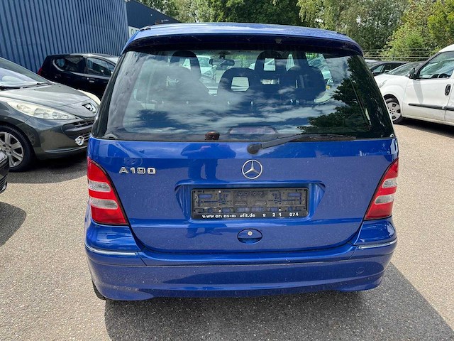 Mercedes - 2001 - a-klasse - 190 automaat - duits - afbeelding 24 van  27