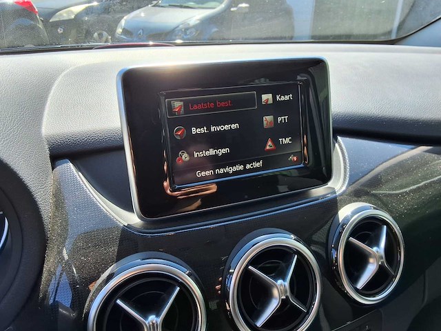 Mercedes - 2012 - b-klasse - mercedes b180 - afbeelding 14 van  23