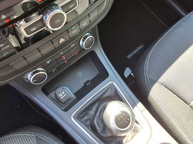 Mercedes - 2012 - b-klasse - mercedes b180 - afbeelding 16 van  23