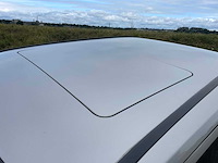 Mercedes - 230 - 230 e - oldtimer - afbeelding 2 van  17
