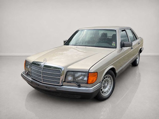 Mercedes - 280 - 280 se - oldtimer - afbeelding 1 van  13