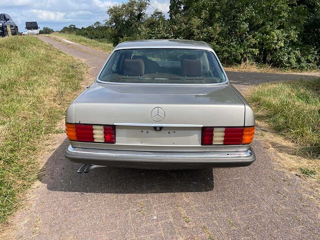 Mercedes - 280 - 280 se - oldtimer - afbeelding 8 van  13