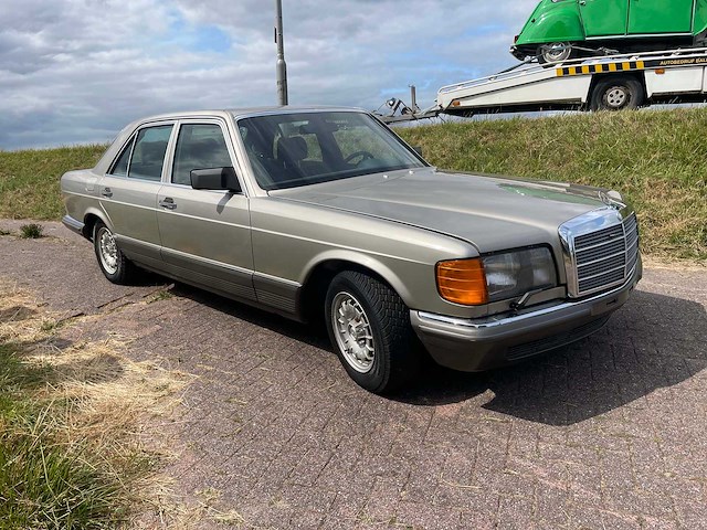 Mercedes - 280 - 280 se - oldtimer - afbeelding 11 van  13