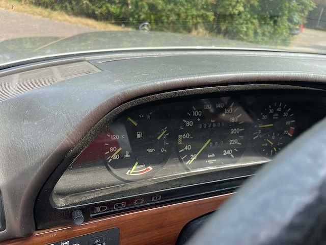 Mercedes - 280 - 280 se - oldtimer - afbeelding 13 van  13