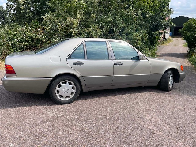 Mercedes - 350 s - oldtimer - afbeelding 7 van  13