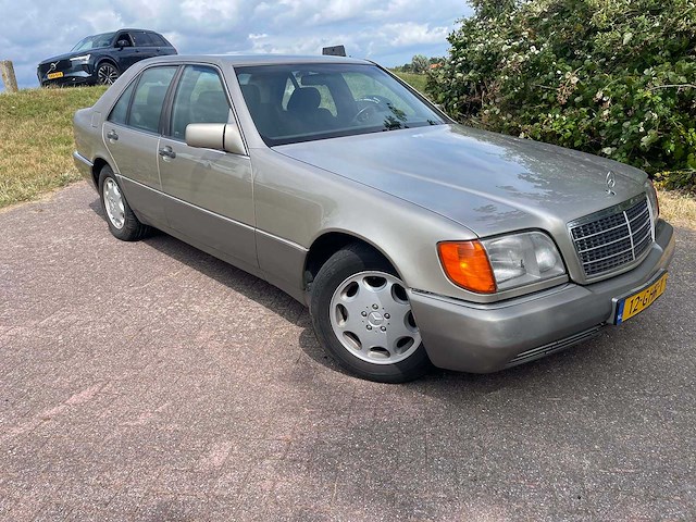 Mercedes - 350 s - oldtimer - afbeelding 8 van  13