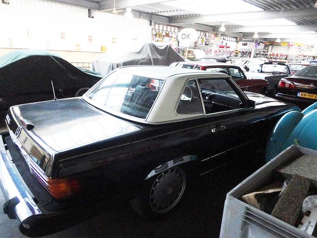Mercedes - 350 sl - oldtimer - afbeelding 15 van  30
