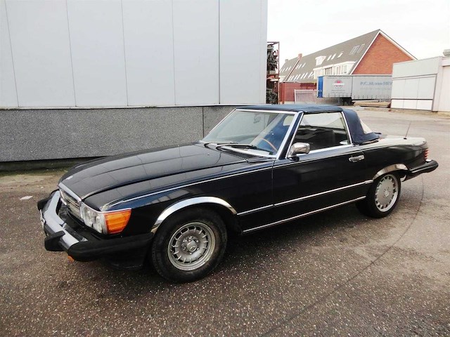 Mercedes - 350 sl - oldtimer - afbeelding 28 van  30