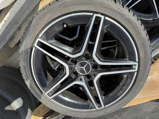 Mercedes - a35 - velg - afbeelding 3 van  8