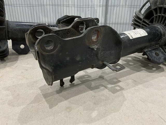 Mercedes - a447 320 45 38 - schokdemper (2x) - afbeelding 7 van  7