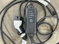 Mercedes - benz - auto acculader - afbeelding 3 van  5