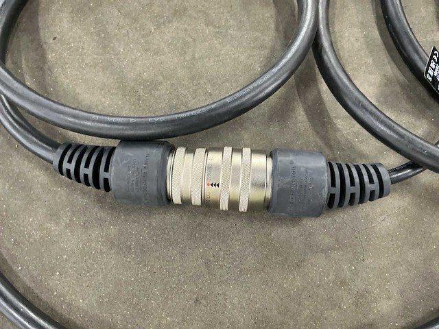 Mercedes - benz - auto acculader - afbeelding 4 van  9