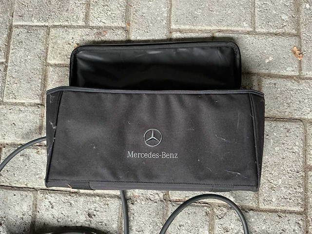 Mercedes - benz auto acculader (2x) - afbeelding 8 van  8