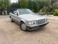 Mercedes - cabrio - 300 ce - oldtimer - afbeelding 10 van  17