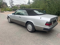 Mercedes - cabrio - 300 ce - oldtimer - afbeelding 14 van  17