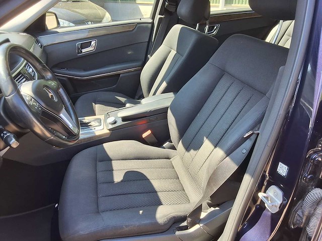 Mercedes - e klasse - e220 cdi - mercedes eklasse - afbeelding 3 van  21