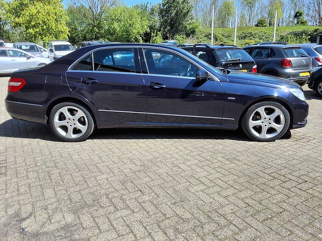 Mercedes - e klasse - e220 cdi - mercedes eklasse - afbeelding 16 van  21
