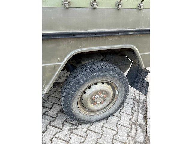 Mercedes - g-klasse - puch 300gd - personenauto - afbeelding 21 van  29