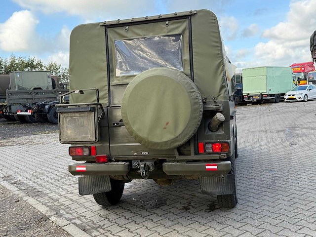 Mercedes - g-klasse - puch 300gd - personenauto - afbeelding 28 van  29