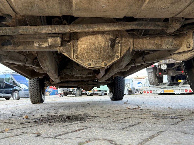 Mercedes - g-klasse - puch 300gd - personenauto - afbeelding 18 van  29