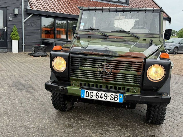Mercedes - g250 - cabrio - personenauto - afbeelding 15 van  16