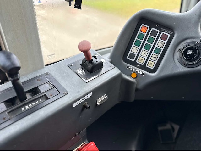 Mercedes - optare - m780 - touringcar - 2006 - afbeelding 3 van  14