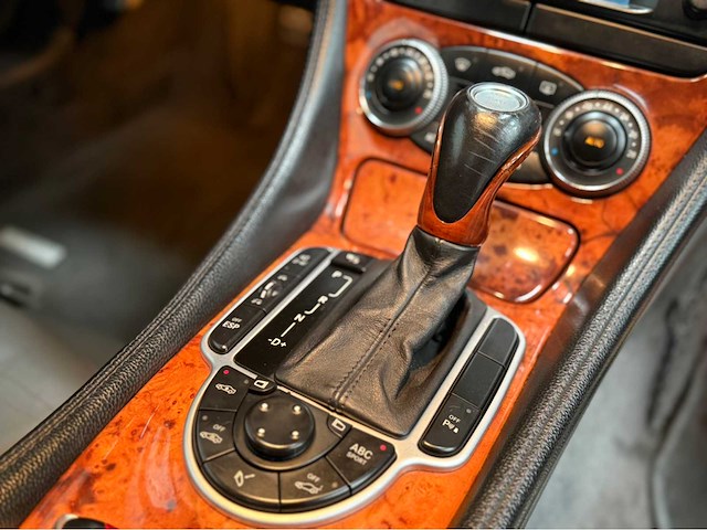Mercedes - sl 500 - v8 - personenauto - 2001 - afbeelding 8 van  35