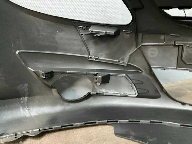 Mercedes - sprinter benz - voorbumper - afbeelding 6 van  8