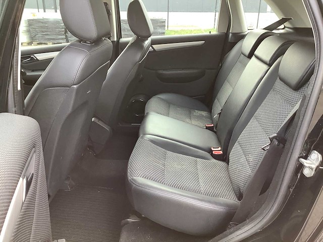 Mercedes - stationwagen - b180cdi - personenauto - afbeelding 9 van  25