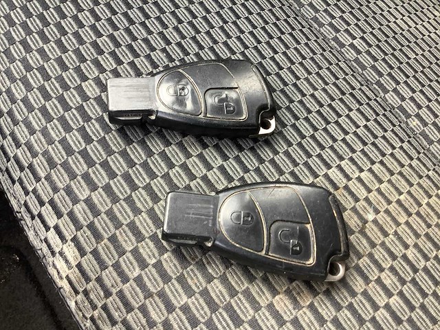 Mercedes - stationwagen - b180cdi - personenauto - afbeelding 18 van  25