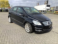 Mercedes - stationwagen - b180cdi - personenauto - afbeelding 20 van  25