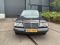 Mercedes - verlengde 6 deur sedan pullman - w124 260 e lang - oldtimer - afbeelding 16 van  17