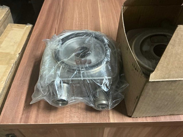 Mercedes 00031352 oliekoeler - afbeelding 5 van  9