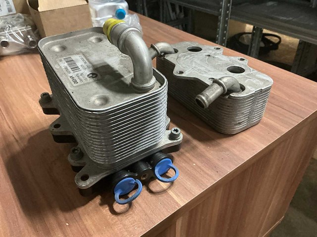 Mercedes 00031352 oliekoeler - afbeelding 9 van  9