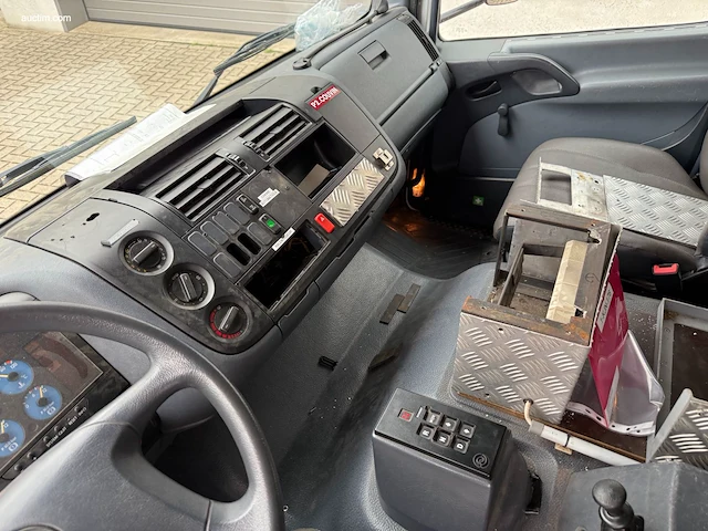 Mercedes 1325f 2000 - afbeelding 29 van  46